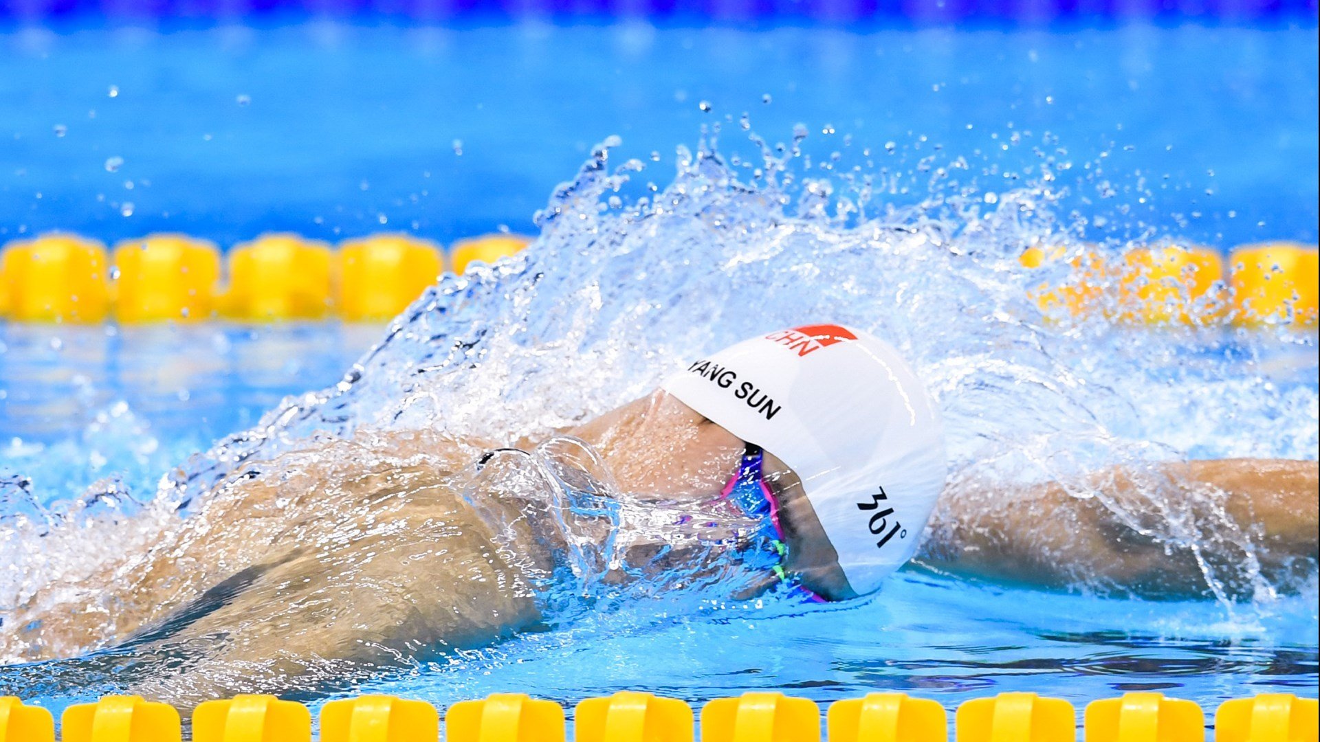 开云体育登入-美国队赛后感谢粉丝支持鼓励，美国队领奖